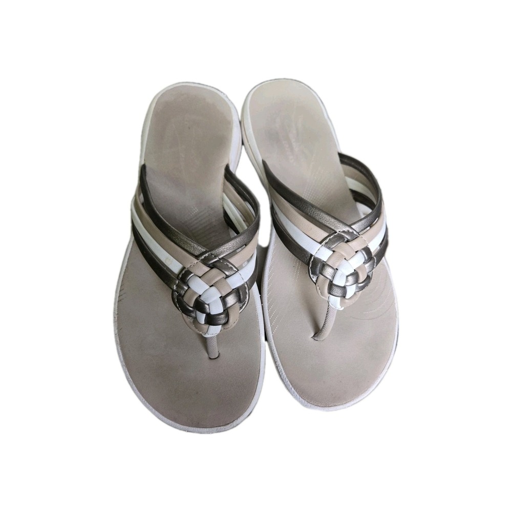 Clarks Cloudsteppers Breeze sz 7 Comfort‎ Thong Tan White Bronze Braided Sandals